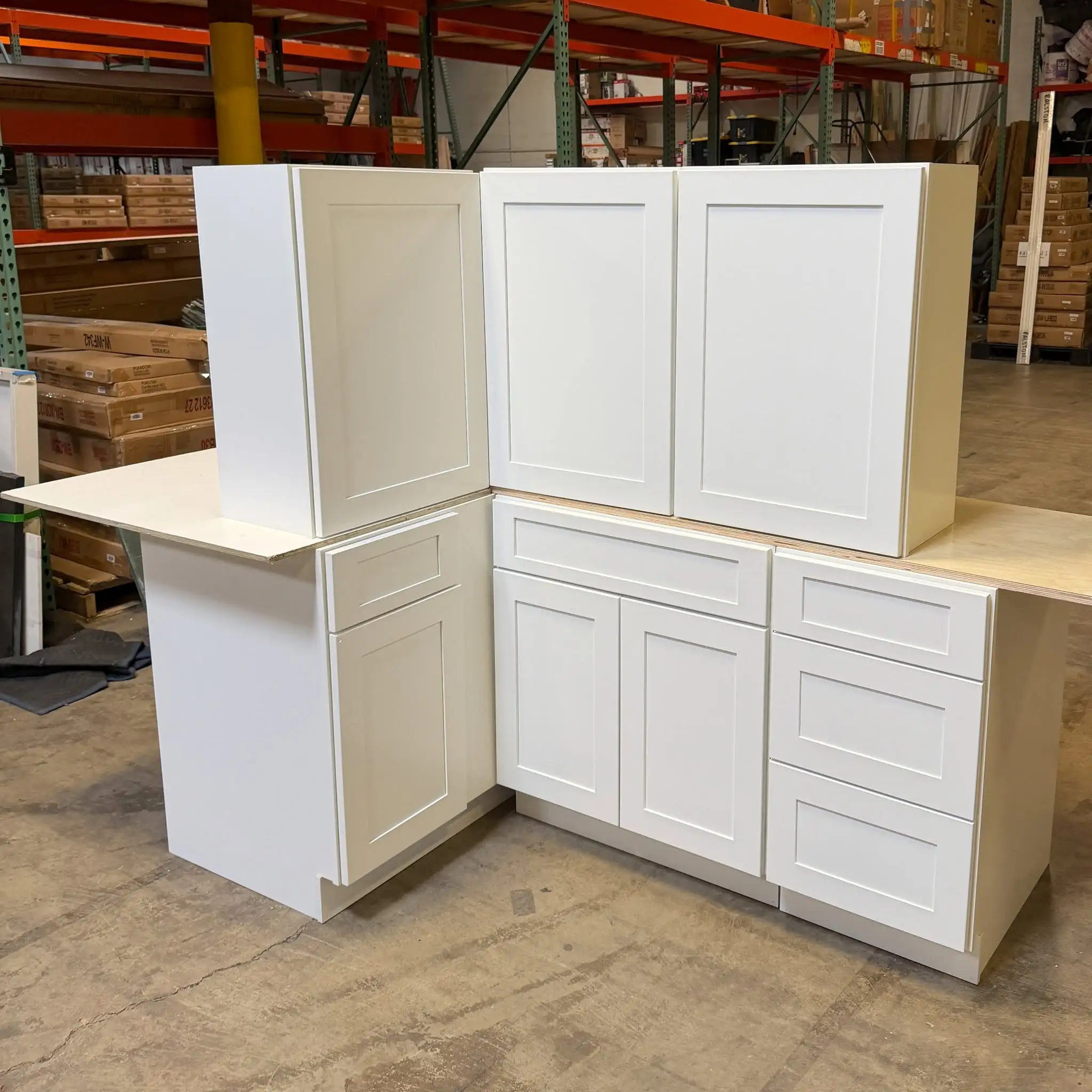 Crisp White Shaker kitchen cabinets for Lakewood Ohio