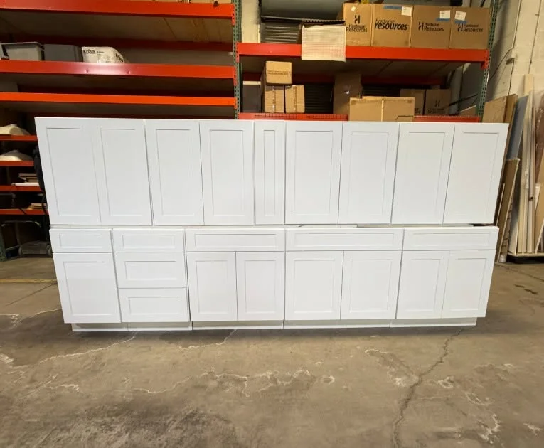 White Shaker kitchen cabinet set packed for a Lorain Ohio pickup