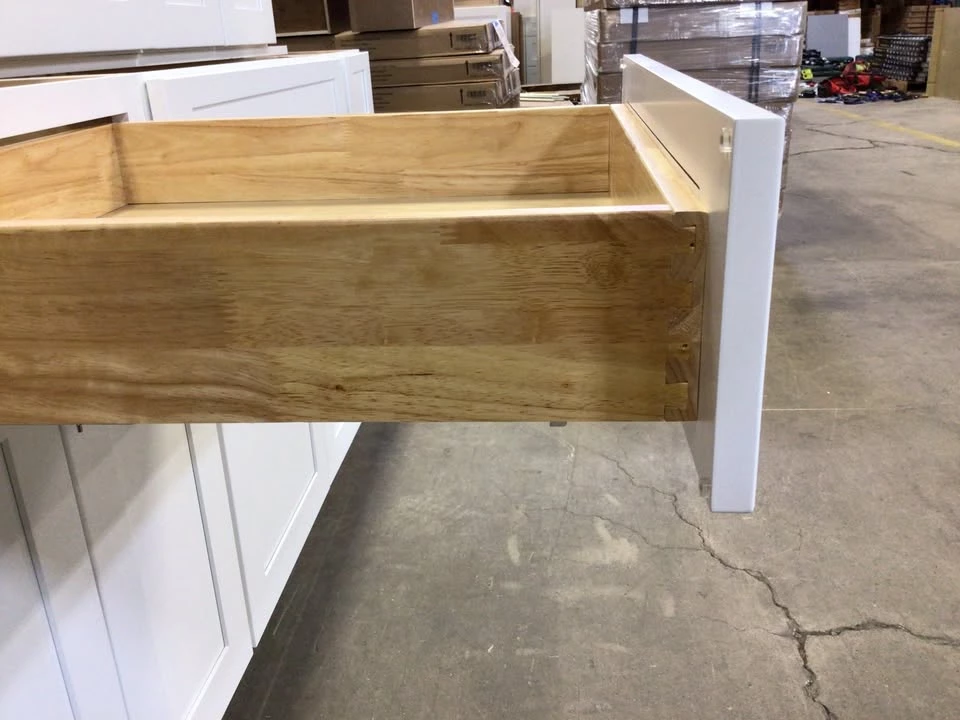 Dovetail drawer box with a White Shaker drawer front at the Cleveland warehouse